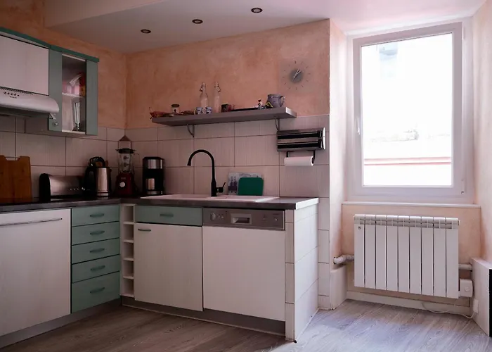 Apartment Idealement Situe - Centre Des Sables - 6 Personnes *